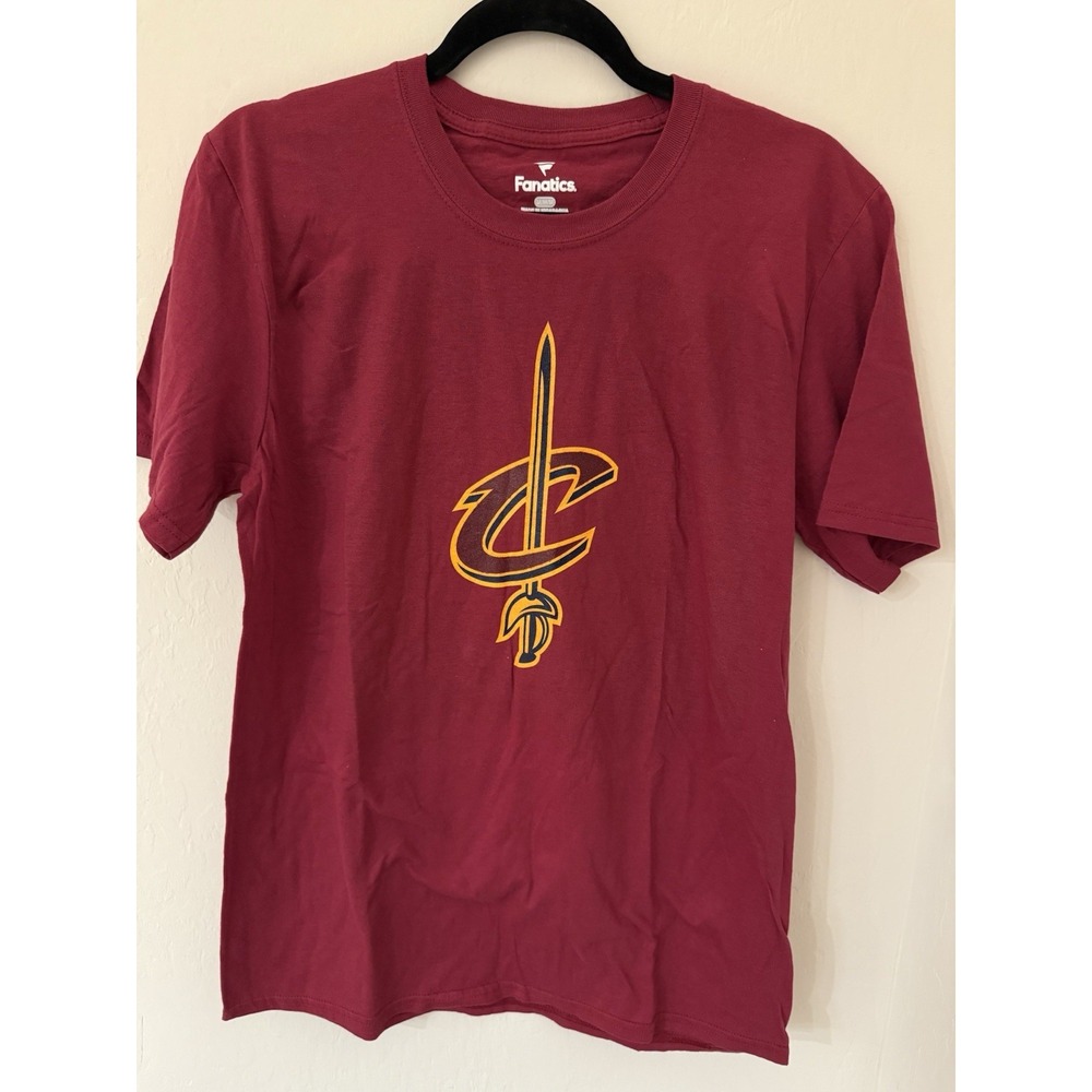 Cleveland Cavaliers Gradient Logo Men's Medium T-Shirt - Maroon-NWOT